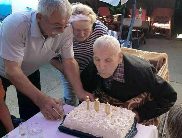 Прославио стоти рођендан